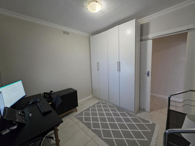 To Let 4 Bedroom Property for Rent in Blomtuin Western Cape
